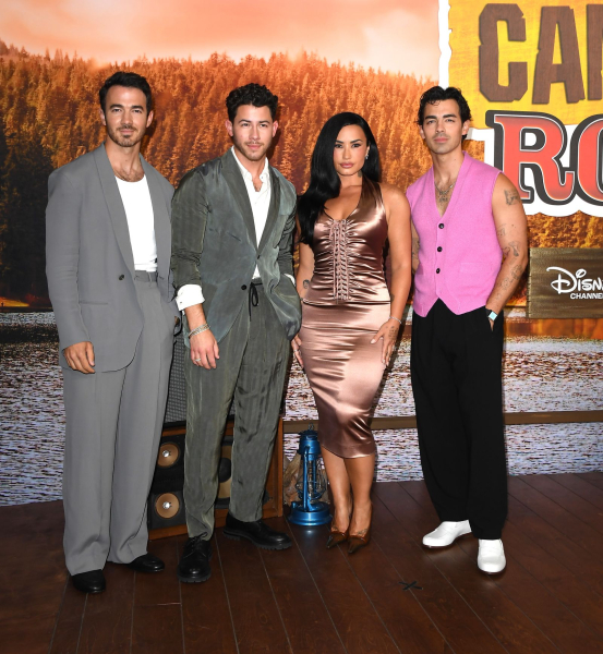 Kevin Jonas Nick Jonas Demi Lovato Joe Jonas